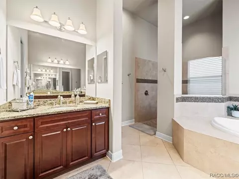 Bath - 1071 W Pointer Loop, Hernando, FL 34442 photo 2 of 7