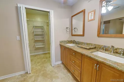 Bath - 515 E Falconry Ct, Hernando, FL 34442 photo 3 of 6