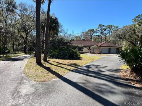 9982 W 10048 W Deepwoods Dr, Crystal River, FL 34428