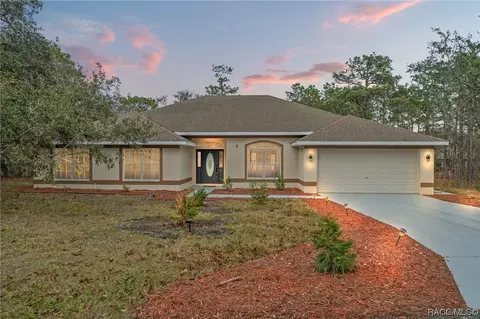 8 Oxhorn Ct W, Homosassa, FL 34446