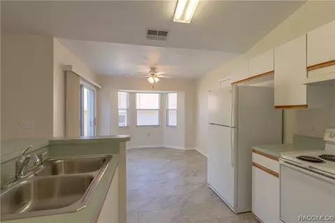 Kitchen - 867 W Sunbird Path, Hernando, FL 34442 photo 6 of 6