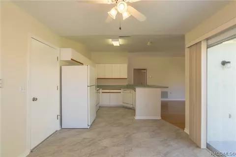 Kitchen - 867 W Sunbird Path, Hernando, FL 34442 photo 2 of 6