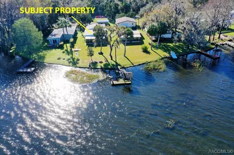10031 W Riverwood Dr, Crystal River, FL 34428