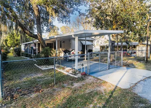 6421 W Flanders Ln, Crystal River, FL 34429