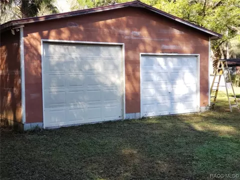 2210 E Maryann St E, Hernando, FL 34442 photo 2