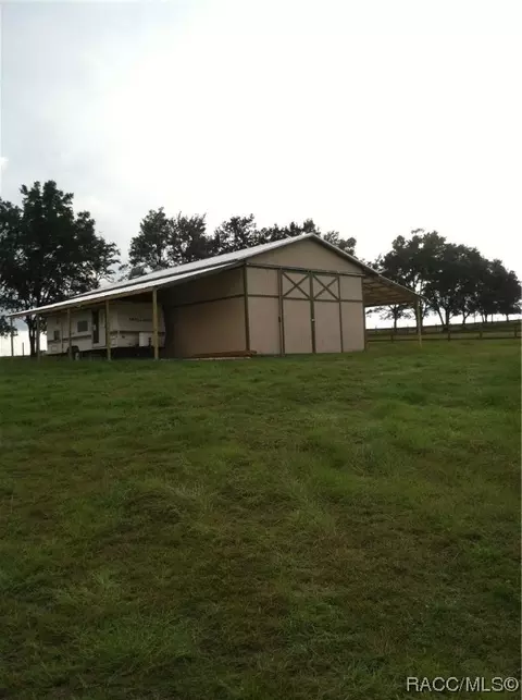 23580 NW 27th St, Morriston, FL 32668