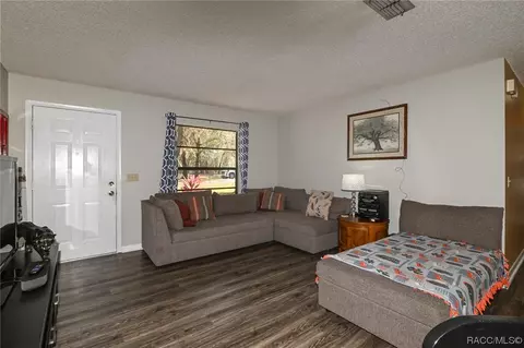 Living - 7390 N Whippoorwill Ter, Hernando, FL 34442 photo 2 of 4