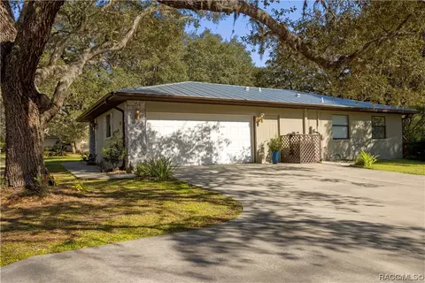 Exterior - 160 W National St, Hernando, FL 34442 photo 29 of 30