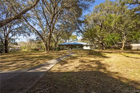 Exterior - 160 W National St, Hernando, FL 34442 photo 16 of 30