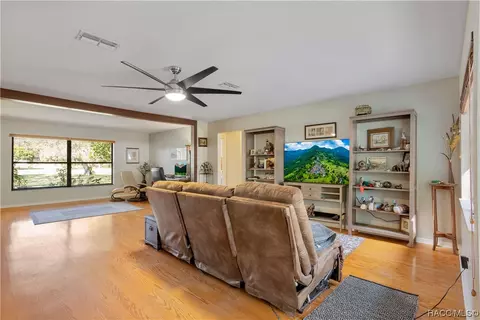 Living - 160 W National St, Hernando, FL 34442 photo 1 of 8