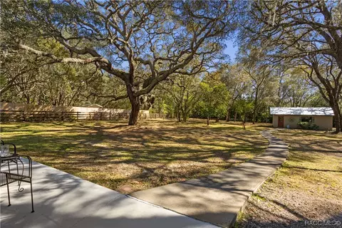 Exterior - 160 W National St, Hernando, FL 34442 photo 21 of 30