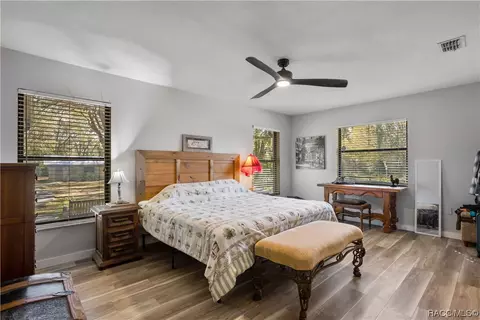 Bedroom - 160 W National St, Hernando, FL 34442 photo 3 of 11