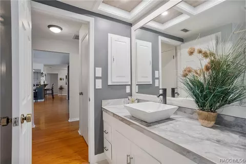Bath - 160 W National St, Hernando, FL 34442 photo 8 of 8