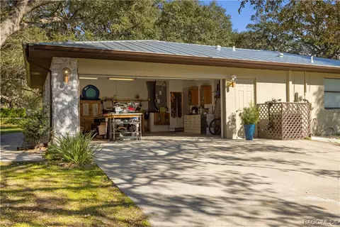 Exterior - 160 W National St, Hernando, FL 34442 photo 28 of 30