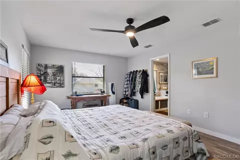 Bedroom - 160 W National St, Hernando, FL 34442 photo 4 of 11