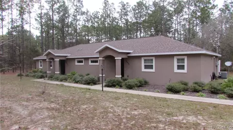 9533 N Travis Dr, Citrus Springs, FL 34434