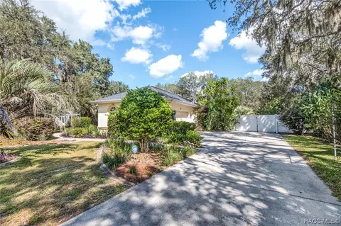 Exterior - 1057 E Morningstar Ln, Hernando, FL 34442 photo 4 of 24