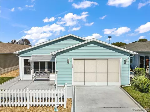 205 Estrada Pl, Lady Lake, FL 32159
