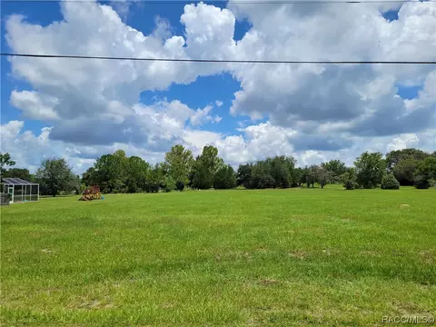 737 E Alaska Ln, Hernando, FL 34442 photo 2