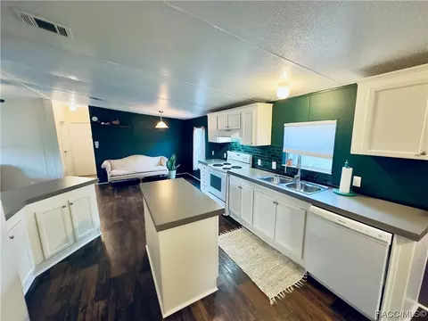 71 Lois Ave, Inglis, FL 34449 photo 5