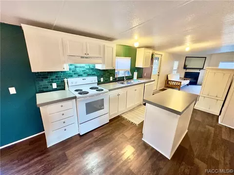71 Lois Ave, Inglis, FL 34449 photo 8