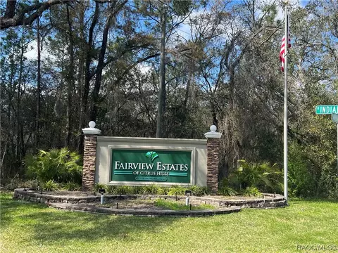 735 E Foresthill Pl, Hernando, FL 34442
