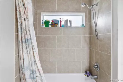 Bath - 4149 SW 159th St, Ocala, FL 34481 photo 3 of 4