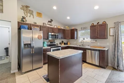 Kitchen - 4149 SW 159th St, Ocala, FL 34481 photo 4 of 6