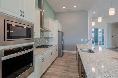 Kitchen - 2329 N Peakview Loop, Hernando, FL 34442 photo 1 of 7