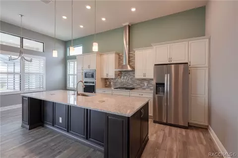 Kitchen - 2329 N Peakview Loop, Hernando, FL 34442 photo 2 of 7