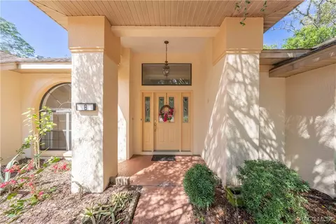 8 Graytwig Ct N, Homosassa, FL 34446