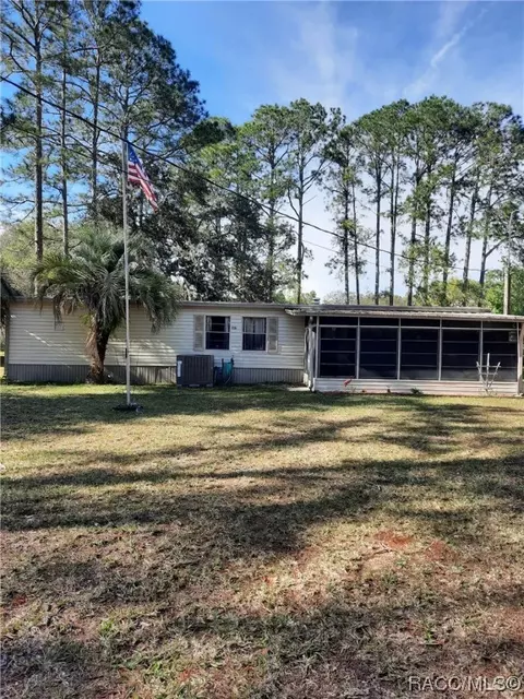 7151 W Vantage Ln, Homosassa, FL 34448