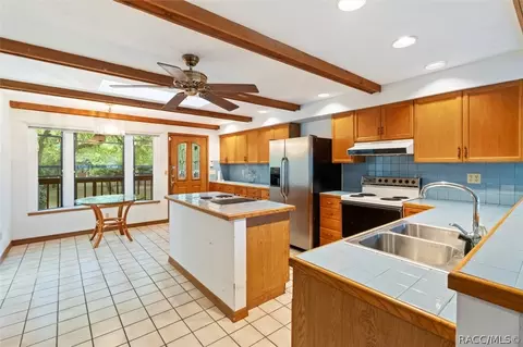 Kitchen - 7237 N Nature Trl, Hernando, FL 34442 photo 1 of 9