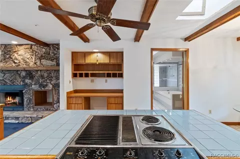 Kitchen - 7237 N Nature Trl, Hernando, FL 34442 photo 5 of 9