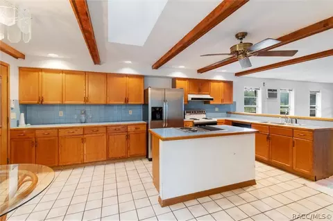 Kitchen - 7237 N Nature Trl, Hernando, FL 34442 photo 3 of 9