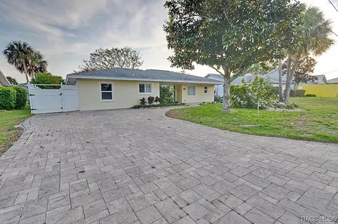 11826 W Sunnybrook Ct, Crystal River, FL 34429