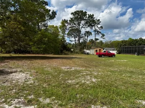 31 N Country Club Dr, Crystal River, FL 34429