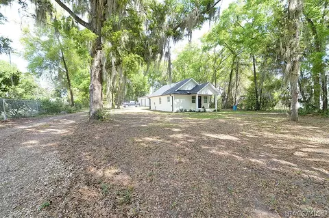 6267 S Shadowood Pt, Floral City, FL 34436