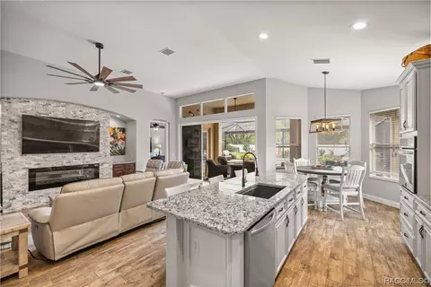 Kitchen - 1136 W Beagle Run Loop, Hernando, FL 34442 photo 6 of 7