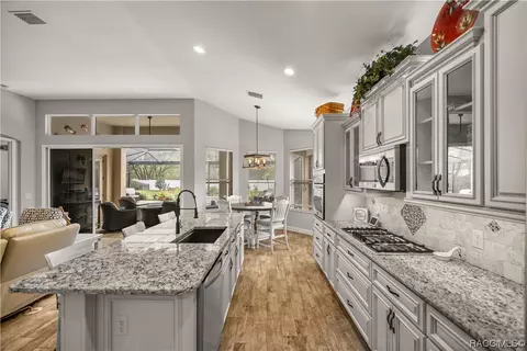 Kitchen - 1136 W Beagle Run Loop, Hernando, FL 34442 photo 5 of 7