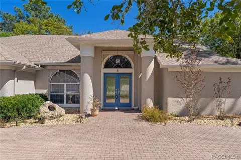 9 Mayflower Ct S, Homosassa, FL 34446