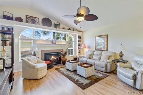 6 Ipomoea Ct, Homosassa, FL 34446