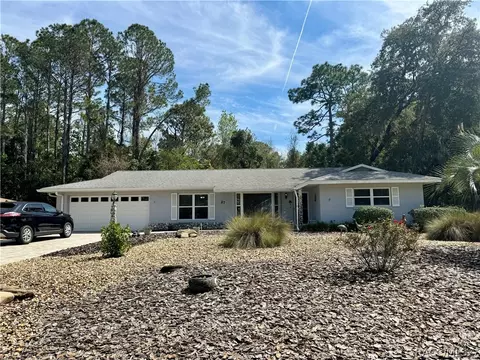 27 Sycamore Cir, Homosassa, FL 34446