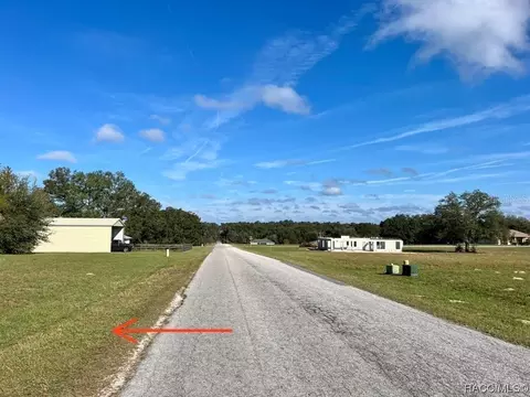 219 E Dusty Ct, Hernando, FL 34442 photo 2