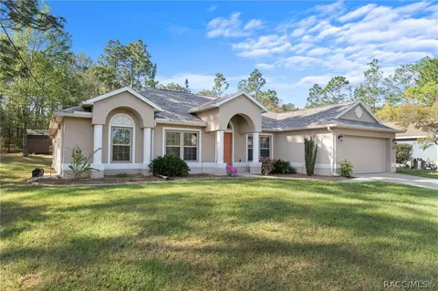 2254 W Wavecrest Dr, Citrus Springs, FL 34434