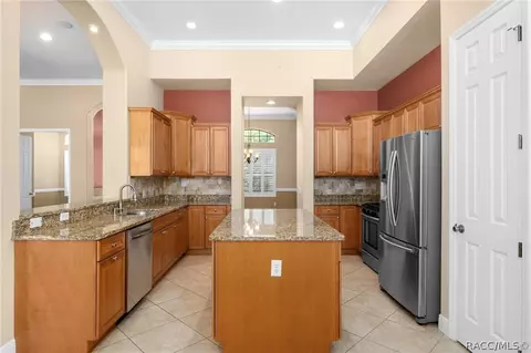Kitchen - 1403 N Skyhawk Pt, Hernando, FL 34442 photo 2 of 4