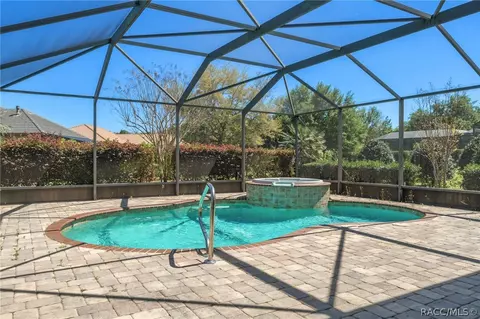 Exterior - 1403 N Skyhawk Pt, Hernando, FL 34442 photo 2 of 10