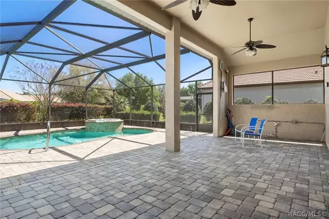 Exterior - 1403 N Skyhawk Pt, Hernando, FL 34442 photo 4 of 10