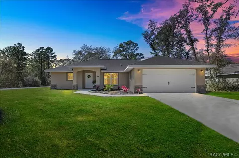 8500 N Trojan Dr, Citrus Springs, FL 34433
