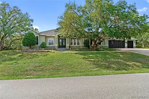 56 Black Willow St, Homosassa, FL 34446